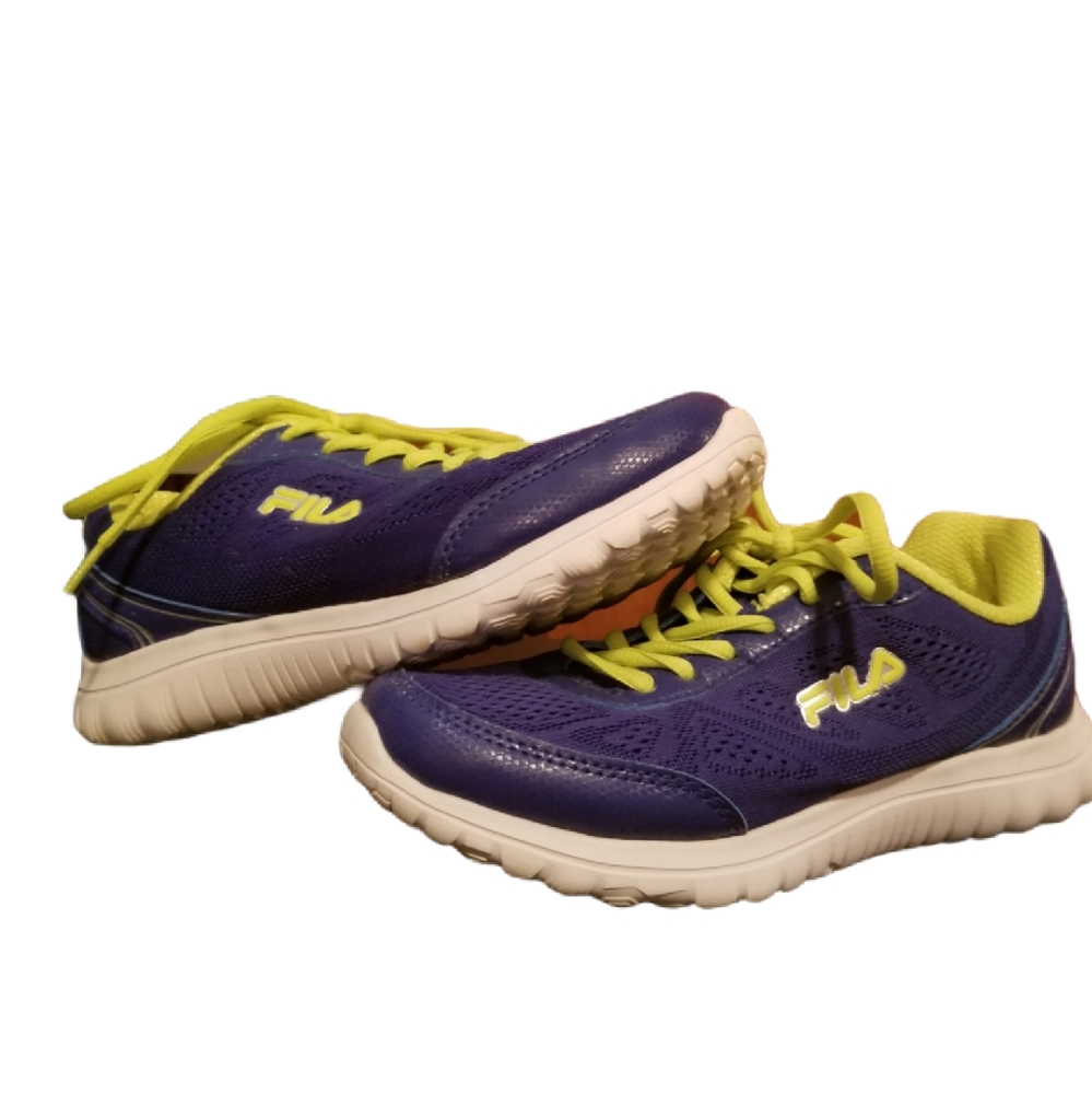FILA Lite Moves CS Womens Runners Size 6.5/5 M & Y